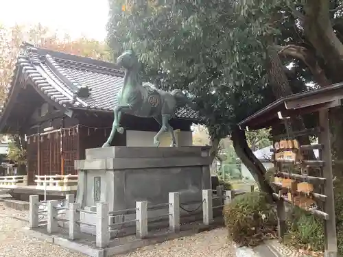 島田神社の像