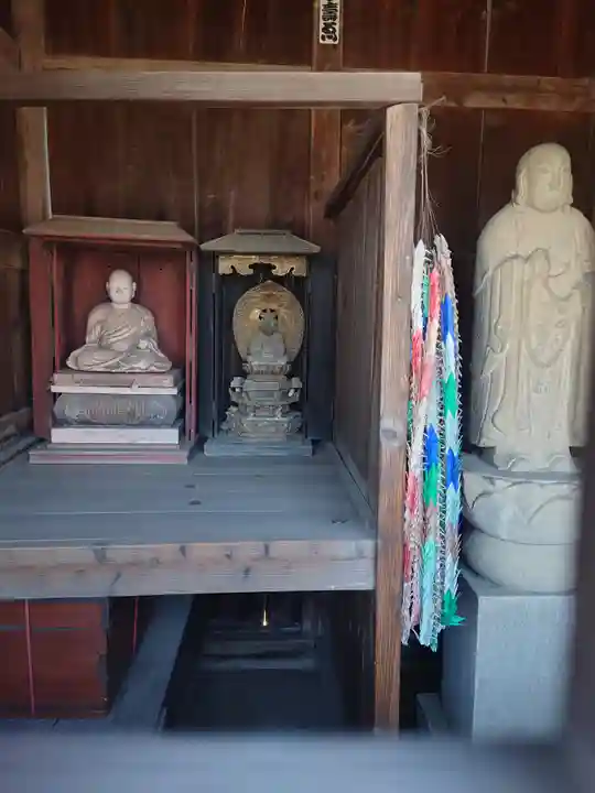 地蔵堂(龍池山観音寺遺跡)(埼玉県)