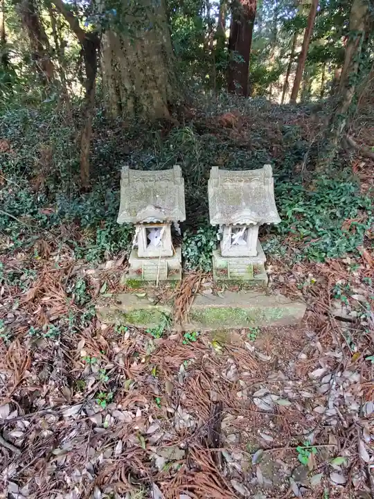 鴨大神御子神主玉神社の末社・摂社