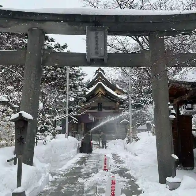 彌彦神社 (伊夜日子神社)の鳥居