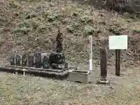 立木地蔵尊の{uncategorized: "未分類", other: "その他", undefined: "問題あり", building: "その他建物", grave: "お墓", sacred_gate: "鳥居", guardian: "狛犬", statue: "像", buddha: "仏像", history: "歴史", nature: "自然", garden: "庭園", animal: "動物", pagoda: "塔", temizu: "手水舎", mountain_gate: "山門・神門", sanctuary: "本殿・本堂", subordinate: "末社・摂社", art: "芸術", scenery: "景色", jizo: "地蔵", ema: "絵馬", goshuin: "御朱印", omikuji: "おみくじ", items: "授与品その他", amulet: "お守り", goshuincho: "御朱印帳", eats: "食事", festival: "お祭り", votive_dance: "神楽", shichigosan: "七五三参", wedding: "結婚式", experience: "体験その他", initially: "初詣", around: "周辺", anti_infection: "感染症対策"}