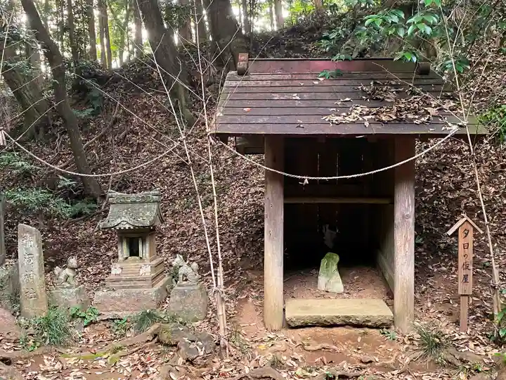 虎柏神社の末社・摂社