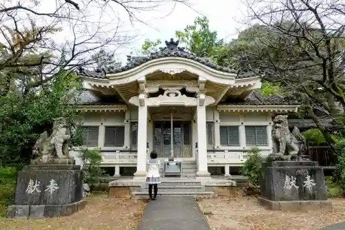 金生山神社の本殿