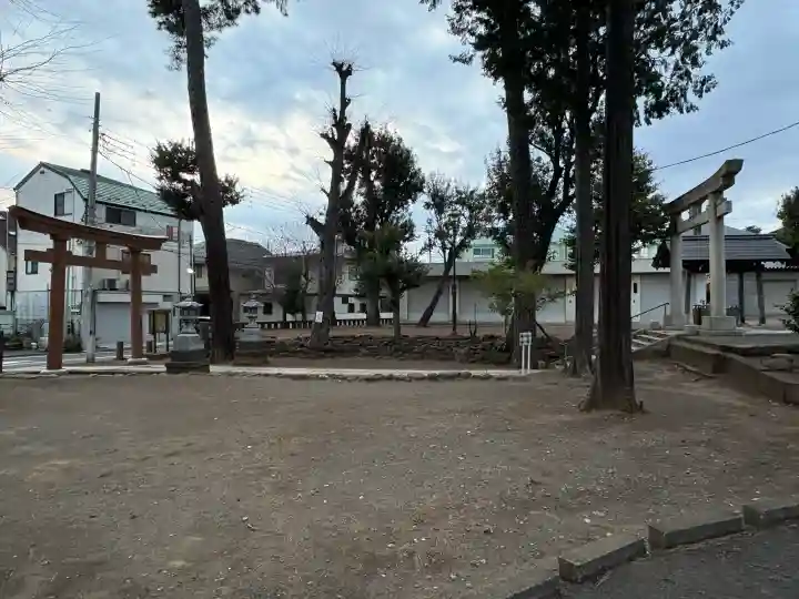 駒留八幡神社の{uncategorized: "未分類", other: "その他", undefined: "問題あり", building: "その他建物", grave: "お墓", sacred_gate: "鳥居", guardian: "狛犬", statue: "像", buddha: "仏像", history: "歴史", nature: "自然", garden: "庭園", animal: "動物", pagoda: "塔", temizu: "手水舎", mountain_gate: "山門・神門", sanctuary: "本殿・本堂", subordinate: "末社・摂社", art: "芸術", scenery: "景色", jizo: "地蔵", ema: "絵馬", goshuin: "御朱印", omikuji: "おみくじ", items: "授与品その他", amulet: "お守り", goshuincho: "御朱印帳", eats: "食事", festival: "お祭り", votive_dance: "神楽", shichigosan: "七五三参", wedding: "結婚式", experience: "体験その他", initially: "初詣", around: "周辺", anti_infection: "感染症対策"}