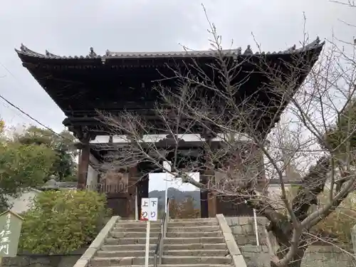 當麻寺の山門・神門