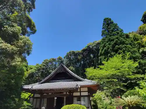 西方寺の本殿・本堂
