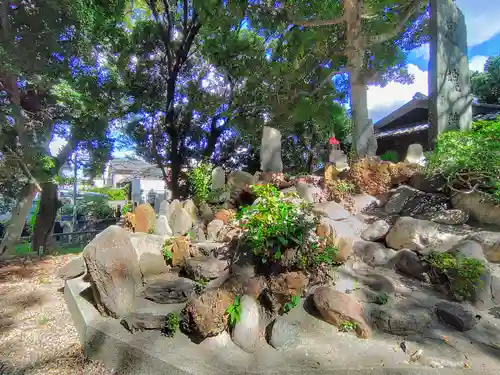 白山神社（市場）の末社・摂社