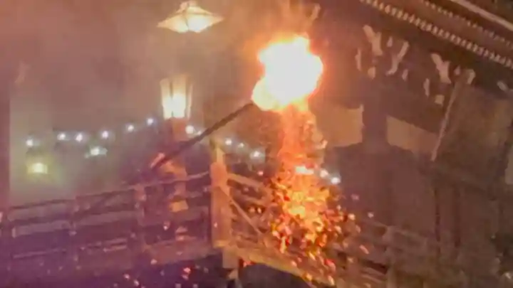 東大寺 二月堂のお祭り