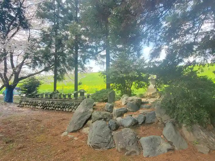 御厨神社(福富町)の末社・摂社