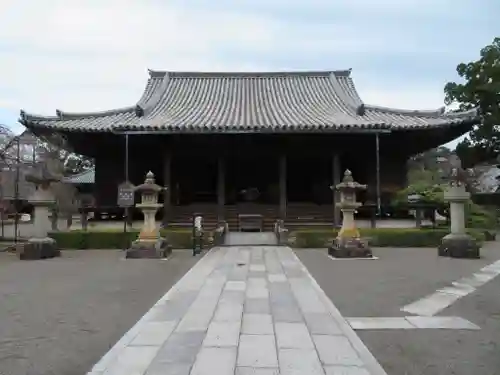 道成寺の本殿・本堂