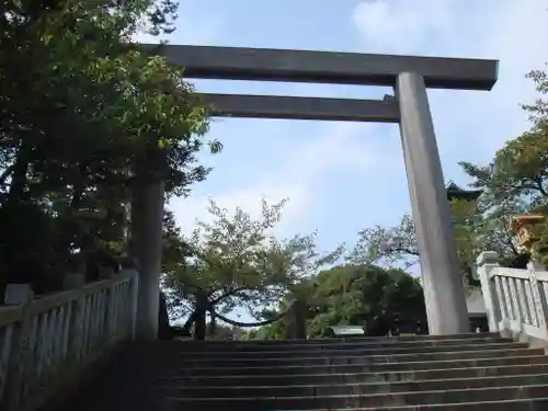 伊勢山皇大神宮の鳥居