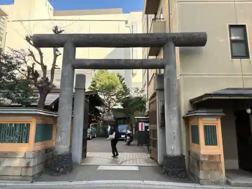 京都大神宮の{uncategorized: "未分類", other: "その他", undefined: "問題あり", building: "その他建物", grave: "お墓", sacred_gate: "鳥居", guardian: "狛犬", statue: "像", buddha: "仏像", history: "歴史", nature: "自然", garden: "庭園", animal: "動物", pagoda: "塔", temizu: "手水舎", mountain_gate: "山門・神門", sanctuary: "本殿・本堂", subordinate: "末社・摂社", art: "芸術", scenery: "景色", jizo: "地蔵", ema: "絵馬", goshuin: "御朱印", omikuji: "おみくじ", items: "授与品その他", amulet: "お守り", goshuincho: "御朱印帳", eats: "食事", festival: "お祭り", votive_dance: "神楽", shichigosan: "七五三参", wedding: "結婚式", experience: "体験その他", initially: "初詣", around: "周辺", anti_infection: "感染症対策"}