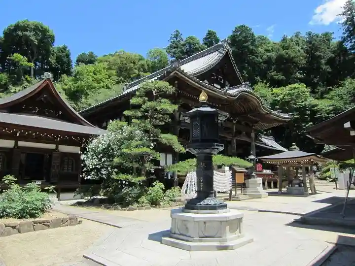 岡寺(龍蓋寺)の本殿・本堂