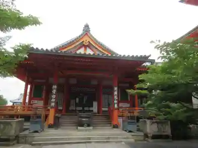 中山寺の本殿・本堂