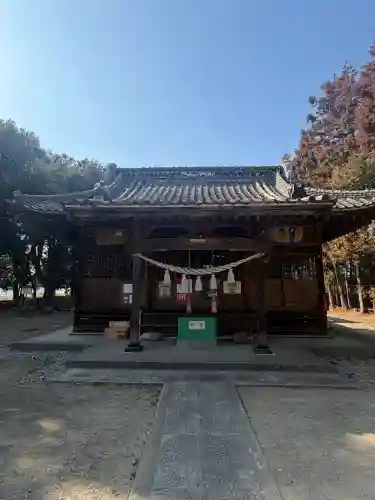 伊弉諾神社の{uncategorized: "未分類", other: "その他", undefined: "問題あり", building: "その他建物", grave: "お墓", sacred_gate: "鳥居", guardian: "狛犬", statue: "像", buddha: "仏像", history: "歴史", nature: "自然", garden: "庭園", animal: "動物", pagoda: "塔", temizu: "手水舎", mountain_gate: "山門・神門", sanctuary: "本殿・本堂", subordinate: "末社・摂社", art: "芸術", scenery: "景色", jizo: "地蔵", ema: "絵馬", goshuin: "御朱印", omikuji: "おみくじ", items: "授与品その他", amulet: "お守り", goshuincho: "御朱印帳", eats: "食事", festival: "お祭り", votive_dance: "神楽", shichigosan: "七五三参", wedding: "結婚式", experience: "体験その他", initially: "初詣", around: "周辺", anti_infection: "感染症対策"}