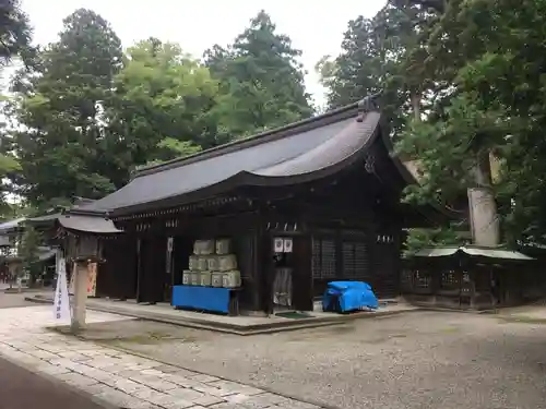 雄山神社前立社壇の本殿・本堂