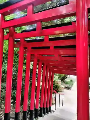 赤坂王子稲荷神社の{uncategorized: "未分類", other: "その他", undefined: "問題あり", building: "その他建物", grave: "お墓", sacred_gate: "鳥居", guardian: "狛犬", statue: "像", buddha: "仏像", history: "歴史", nature: "自然", garden: "庭園", animal: "動物", pagoda: "塔", temizu: "手水舎", mountain_gate: "山門・神門", sanctuary: "本殿・本堂", subordinate: "末社・摂社", art: "芸術", scenery: "景色", jizo: "地蔵", ema: "絵馬", goshuin: "御朱印", omikuji: "おみくじ", items: "授与品その他", amulet: "お守り", goshuincho: "御朱印帳", eats: "食事", festival: "お祭り", votive_dance: "神楽", shichigosan: "七五三参", wedding: "結婚式", experience: "体験その他", initially: "初詣", around: "周辺", anti_infection: "感染症対策"}