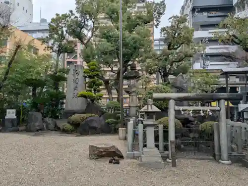 難波八阪神社の{uncategorized: "未分類", other: "その他", undefined: "問題あり", building: "その他建物", grave: "お墓", sacred_gate: "鳥居", guardian: "狛犬", statue: "像", buddha: "仏像", history: "歴史", nature: "自然", garden: "庭園", animal: "動物", pagoda: "塔", temizu: "手水舎", mountain_gate: "山門・神門", sanctuary: "本殿・本堂", subordinate: "末社・摂社", art: "芸術", scenery: "景色", jizo: "地蔵", ema: "絵馬", goshuin: "御朱印", omikuji: "おみくじ", items: "授与品その他", amulet: "お守り", goshuincho: "御朱印帳", eats: "食事", festival: "お祭り", votive_dance: "神楽", shichigosan: "七五三参", wedding: "結婚式", experience: "体験その他", initially: "初詣", around: "周辺", anti_infection: "感染症対策"}