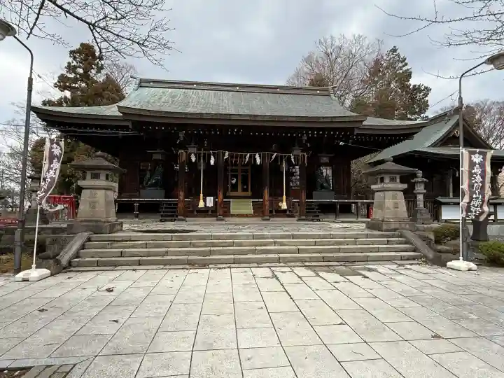 鳥海月山両所宮の{uncategorized: "未分類", other: "その他", undefined: "問題あり", building: "その他建物", grave: "お墓", sacred_gate: "鳥居", guardian: "狛犬", statue: "像", buddha: "仏像", history: "歴史", nature: "自然", garden: "庭園", animal: "動物", pagoda: "塔", temizu: "手水舎", mountain_gate: "山門・神門", sanctuary: "本殿・本堂", subordinate: "末社・摂社", art: "芸術", scenery: "景色", jizo: "地蔵", ema: "絵馬", goshuin: "御朱印", omikuji: "おみくじ", items: "授与品その他", amulet: "お守り", goshuincho: "御朱印帳", eats: "食事", festival: "お祭り", votive_dance: "神楽", shichigosan: "七五三参", wedding: "結婚式", experience: "体験その他", initially: "初詣", around: "周辺", anti_infection: "感染症対策"}