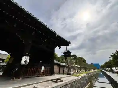 東寺（教王護国寺）の山門・神門