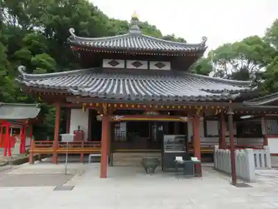 中山寺の本殿・本堂