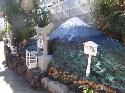 京濱伏見稲荷神社の末社・摂社