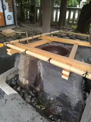 伊勢山皇大神宮の手水舎