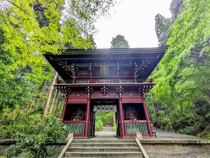 御岩神社の{uncategorized: "未分類", other: "その他", undefined: "問題あり", building: "その他建物", grave: "お墓", sacred_gate: "鳥居", guardian: "狛犬", statue: "像", buddha: "仏像", history: "歴史", nature: "自然", garden: "庭園", animal: "動物", pagoda: "塔", temizu: "手水舎", mountain_gate: "山門・神門", sanctuary: "本殿・本堂", subordinate: "末社・摂社", art: "芸術", scenery: "景色", jizo: "地蔵", ema: "絵馬", goshuin: "御朱印", omikuji: "おみくじ", items: "授与品その他", amulet: "お守り", goshuincho: "御朱印帳", eats: "食事", festival: "お祭り", votive_dance: "神楽", shichigosan: "七五三参", wedding: "結婚式", experience: "体験その他", initially: "初詣", around: "周辺", anti_infection: "感染症対策"}
