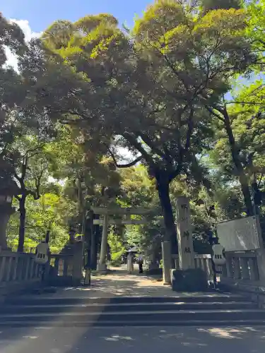 赤坂氷川神社の{uncategorized: "未分類", other: "その他", undefined: "問題あり", building: "その他建物", grave: "お墓", sacred_gate: "鳥居", guardian: "狛犬", statue: "像", buddha: "仏像", history: "歴史", nature: "自然", garden: "庭園", animal: "動物", pagoda: "塔", temizu: "手水舎", mountain_gate: "山門・神門", sanctuary: "本殿・本堂", subordinate: "末社・摂社", art: "芸術", scenery: "景色", jizo: "地蔵", ema: "絵馬", goshuin: "御朱印", omikuji: "おみくじ", items: "授与品その他", amulet: "お守り", goshuincho: "御朱印帳", eats: "食事", festival: "お祭り", votive_dance: "神楽", shichigosan: "七五三参", wedding: "結婚式", experience: "体験その他", initially: "初詣", around: "周辺", anti_infection: "感染症対策"}