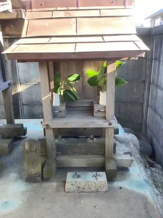 神明社(楽田横町)の末社・摂社