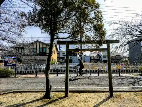 神明社の鳥居