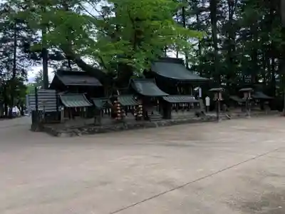 穂高神社本宮の末社・摂社