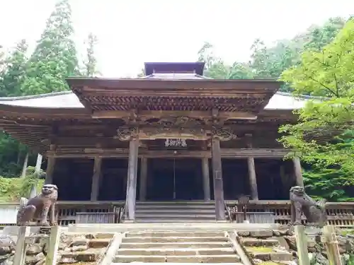 黒石寺の本殿