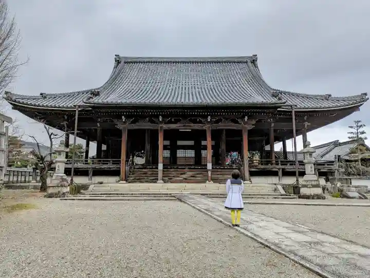 弘誓寺の本殿・本堂