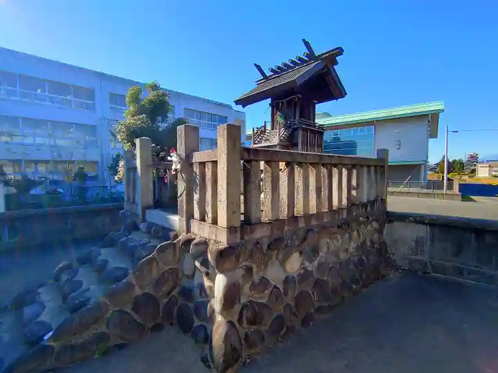 稲荷神社(上中町沖)の本殿・本堂