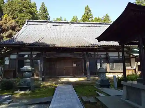 洞雲寺の本殿・本堂