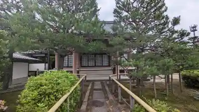 石塔寺の本殿・本堂