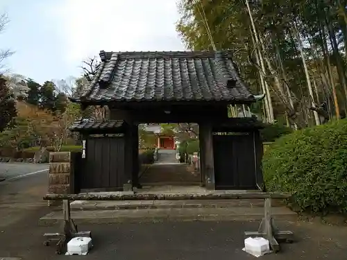 龍散寺の山門