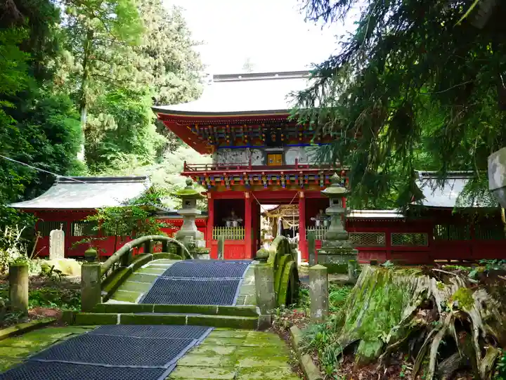那須神社の山門・神門