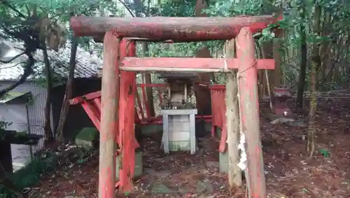 白山神社の末社