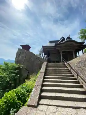 宝珠山 立石寺の{uncategorized: "未分類", other: "その他", undefined: "問題あり", building: "その他建物", grave: "お墓", sacred_gate: "鳥居", guardian: "狛犬", statue: "像", buddha: "仏像", history: "歴史", nature: "自然", garden: "庭園", animal: "動物", pagoda: "塔", temizu: "手水舎", mountain_gate: "山門・神門", sanctuary: "本殿・本堂", subordinate: "末社・摂社", art: "芸術", scenery: "景色", jizo: "地蔵", ema: "絵馬", goshuin: "御朱印", omikuji: "おみくじ", items: "授与品その他", amulet: "お守り", goshuincho: "御朱印帳", eats: "食事", festival: "お祭り", votive_dance: "神楽", shichigosan: "七五三参", wedding: "結婚式", experience: "体験その他", initially: "初詣", around: "周辺", anti_infection: "感染症対策"}