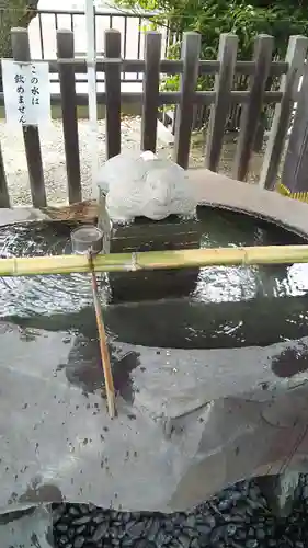 白旗神社の手水舎