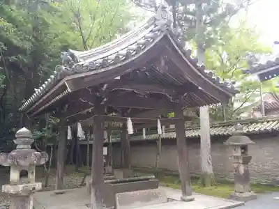 多田神社の手水舎