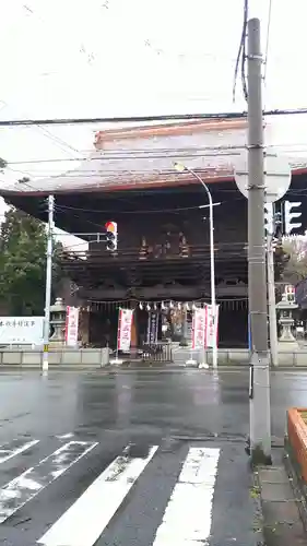 鳥海月山両所宮の山門・神門