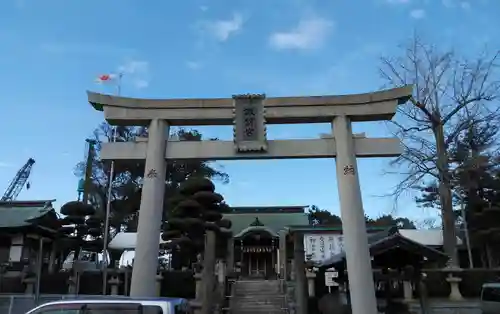 諏訪神社の鳥居