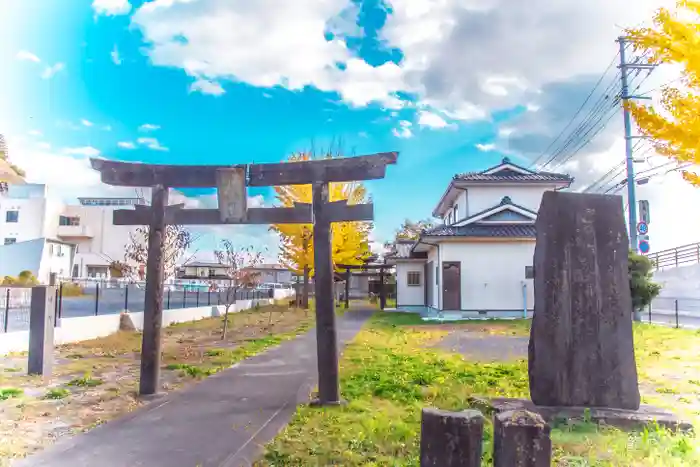 拝幣志神社の鳥居