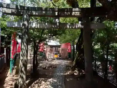 桐ヶ谷氷川神社の末社・摂社