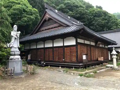 栖雲寺の本殿