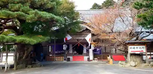 金華山黄金山神社の本殿