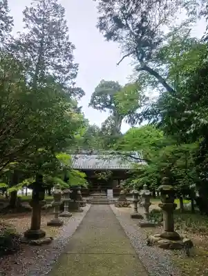深坂神社の{uncategorized: "未分類", other: "その他", undefined: "問題あり", building: "その他建物", grave: "お墓", sacred_gate: "鳥居", guardian: "狛犬", statue: "像", buddha: "仏像", history: "歴史", nature: "自然", garden: "庭園", animal: "動物", pagoda: "塔", temizu: "手水舎", mountain_gate: "山門・神門", sanctuary: "本殿・本堂", subordinate: "末社・摂社", art: "芸術", scenery: "景色", jizo: "地蔵", ema: "絵馬", goshuin: "御朱印", omikuji: "おみくじ", items: "授与品その他", amulet: "お守り", goshuincho: "御朱印帳", eats: "食事", festival: "お祭り", votive_dance: "神楽", shichigosan: "七五三参", wedding: "結婚式", experience: "体験その他", initially: "初詣", around: "周辺", anti_infection: "感染症対策"}